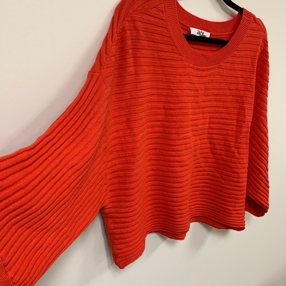 Oversized Sweater - Picture 2 of 3